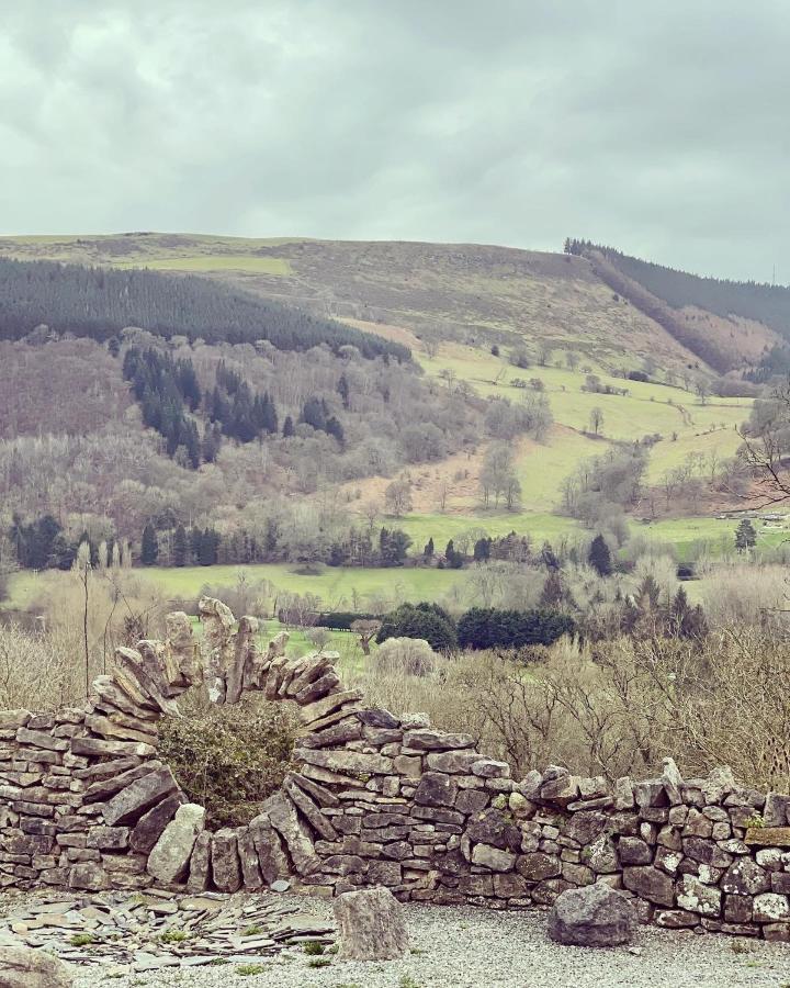 The Cowshed Bed and Breakfast Llangollen Eksteriør billede