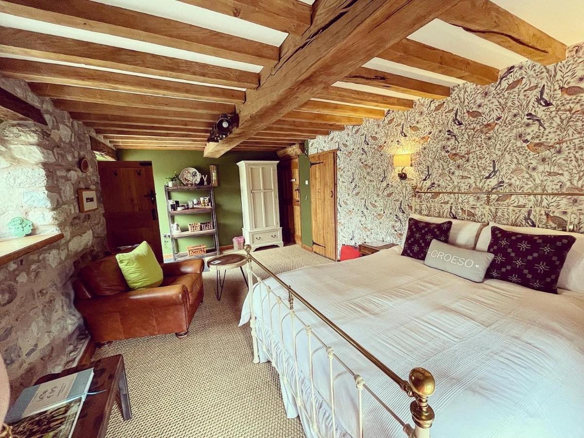 The Cowshed Bed and Breakfast Llangollen Eksteriør billede